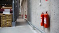Feuerloescher sicherheit arbeitsplatz Schutzmittel wie Feuerlöscher für Arbeitssicherheit