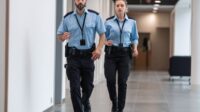 Sicherheitskraefte still alarmiert Sicherheitskräfte per Zwei-Sinne-Prinzip & stillen Alarm alarmiert